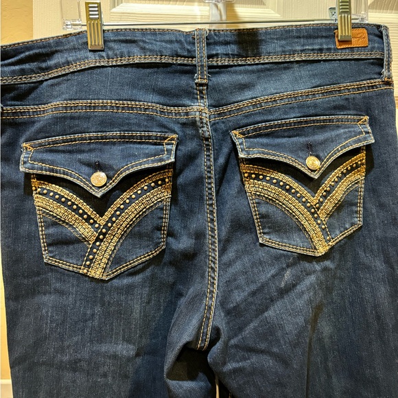 #26 Seven7 Jeans - Picture 2 of 2